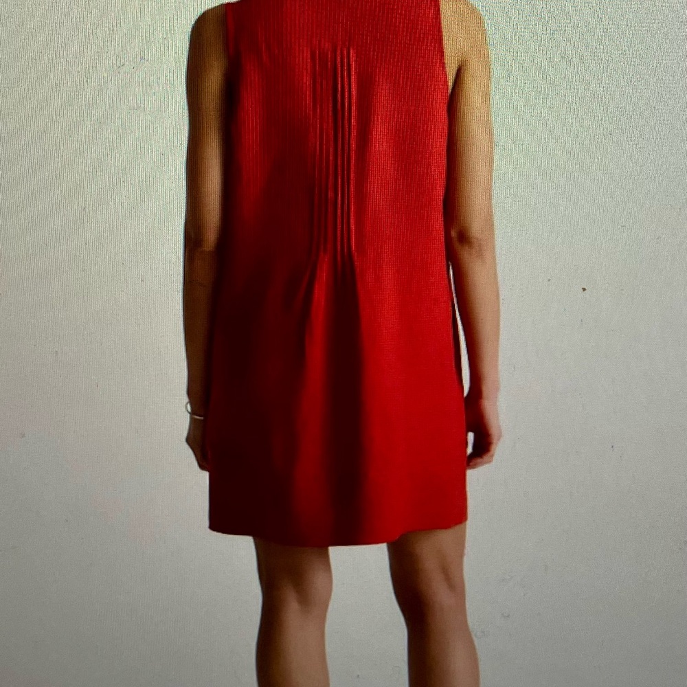 Quince Linen Sleeveless Swing Dress - Picture 4 of 11